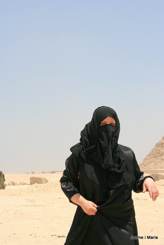 Noia amb el niqab a Gizeh